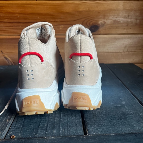 Sorel hiking/winter boots. Worn once. - Picture 4 of 4